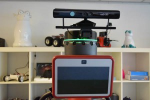 Casque pour robot collaboratif Baxter avec caméra Kinect motorisée