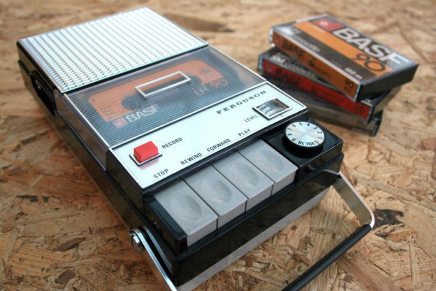 Generation-robots-blog-lecteur-cassette-compatible-spotify