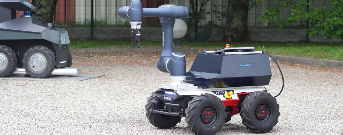 Scoutsan : bras robotique Doosan A0509 et base mobile Scout 2.0 AgileX Robotics